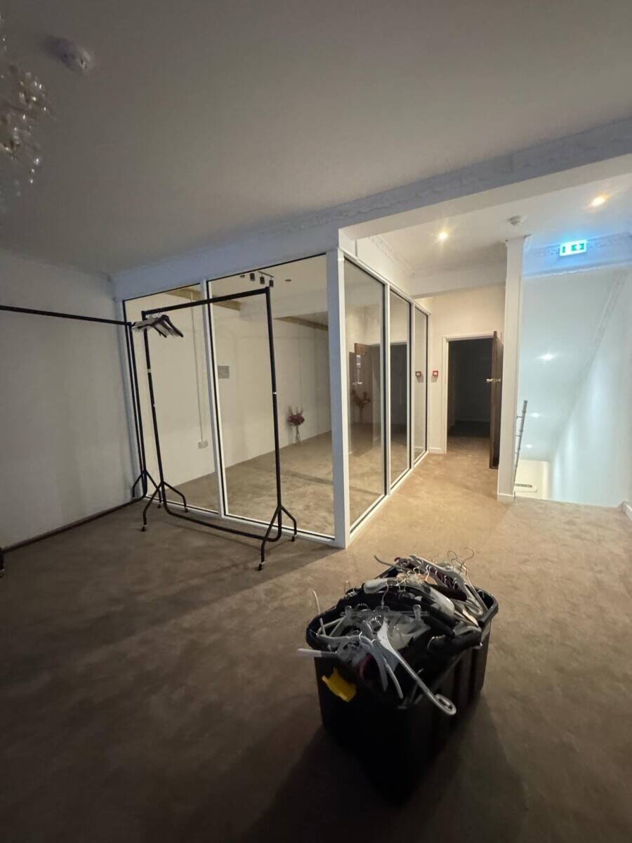Prime Freehold Shop for Rent in Heart of Crawley Shopping Centre Photo 7