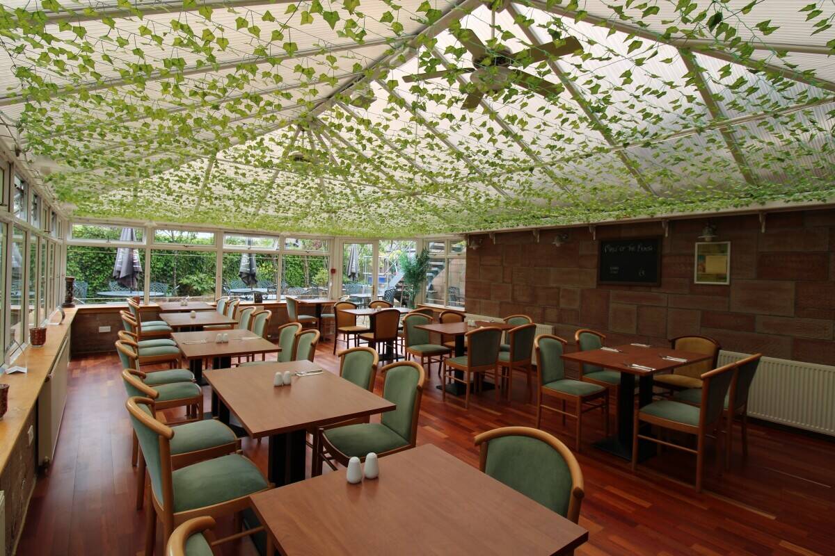Prime Location Villa Hotel in Hamilton South Lanarkshire - An Opportunity Not To Be Missed Photo 7