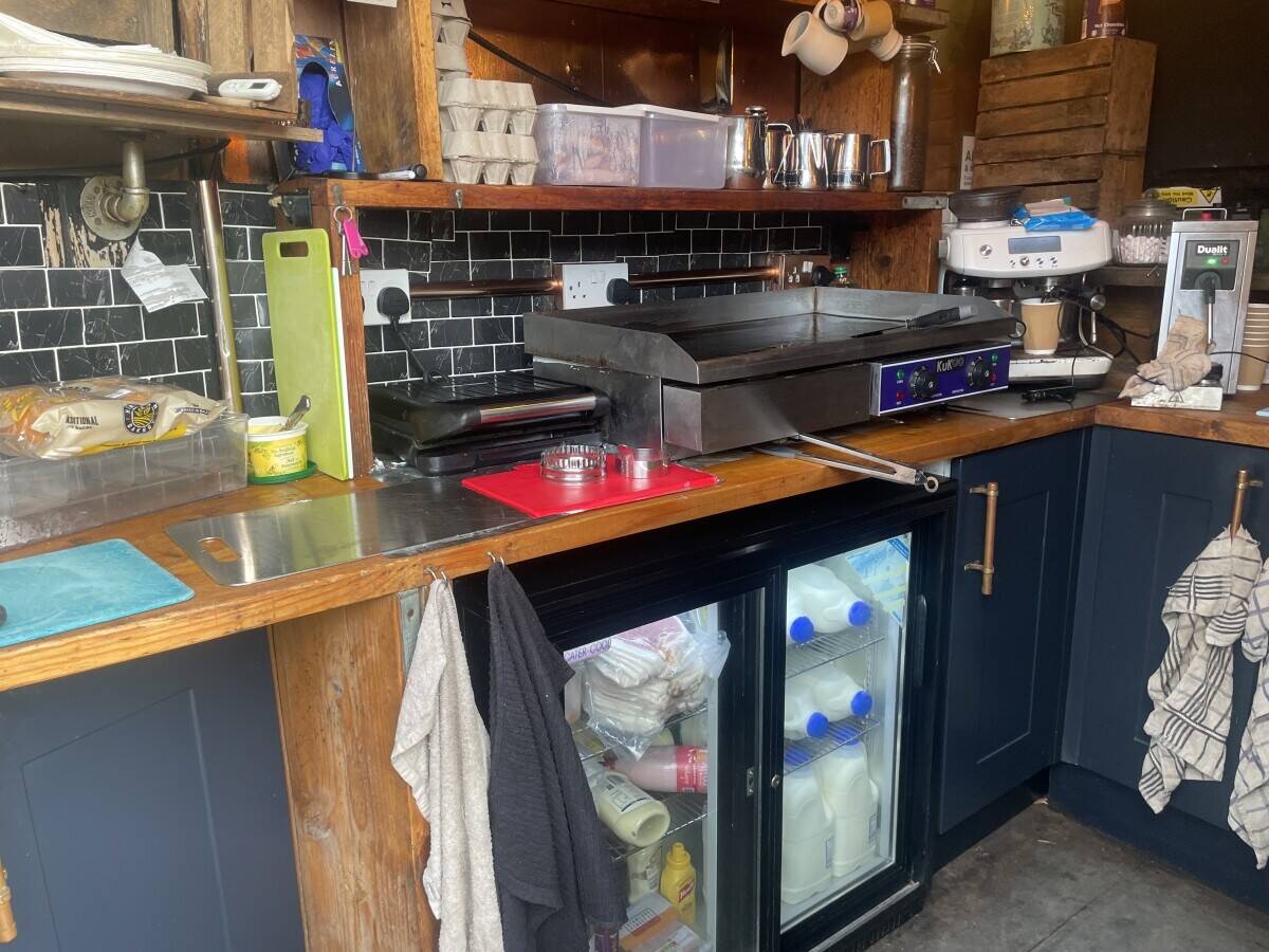 Prime Location Horsebox Café with Complete Equipment in Clitheroe Lancashire for Sale Photo 7