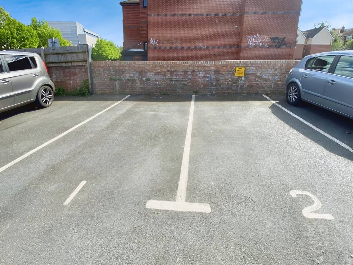 Prime E-Class Commercial Space Available for Rent in Central Reading, Berkshire Photo 7