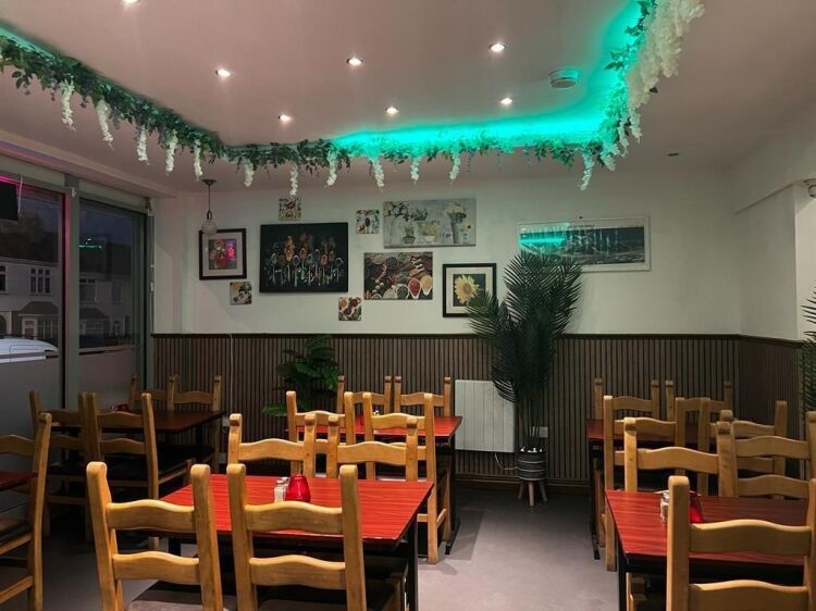 A partially fitted restaurant of approx 710 ft² benefiting from commercial extraction, bar, friends, and a partially fitted kitchen. we understan Photo 7
