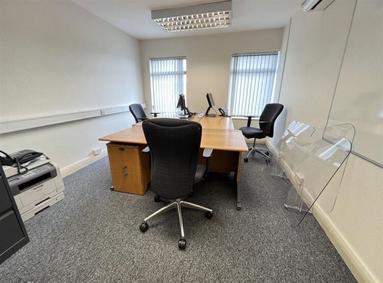 Bristol Office Building with Conversion Potential and Stunning Views for Sale Photo 7