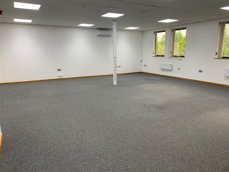 Newly Refurbished Office Space in Apex Court, Almondsbury, Bristol Available for Rent Photo 7