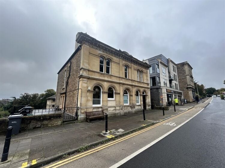 Charming Two-Storey Former Bank Turned Office Space Available in Central Bristol Photo 7