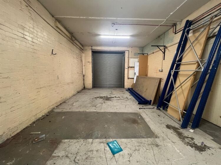 Spacious Two-Storey Bristol Office with Ground Floor Workshop Available for Rent Photo 7