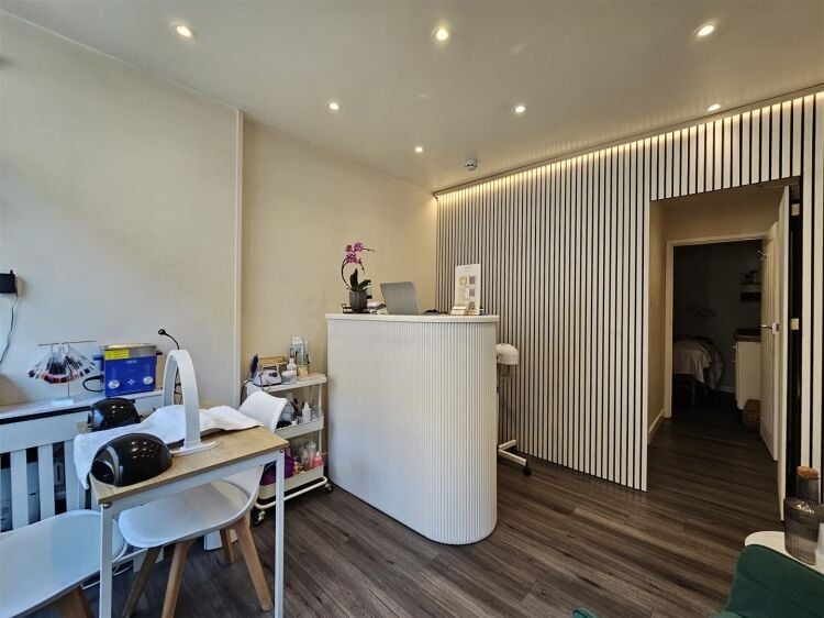 Substantial, Fully Let Mixed-Use Investment Property for Sale in Bristol Photo 7