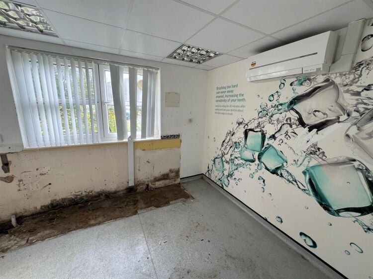 Prime Commercial Property in Bath, Ideal for Medical or Office Use Photo 7