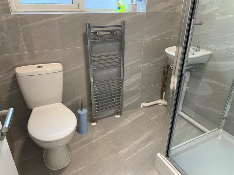Refurbished First Floor Office Space Available on Flaxpits Lane, Winterbourne Photo 7