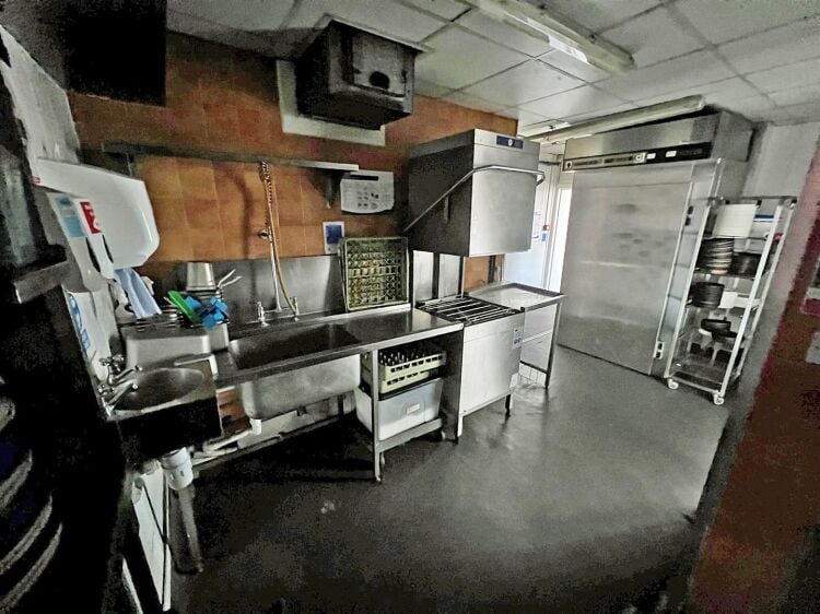 Promising Mixed-Use Investment Property in Bristol, Auction on 29th June 2023 Photo 7
