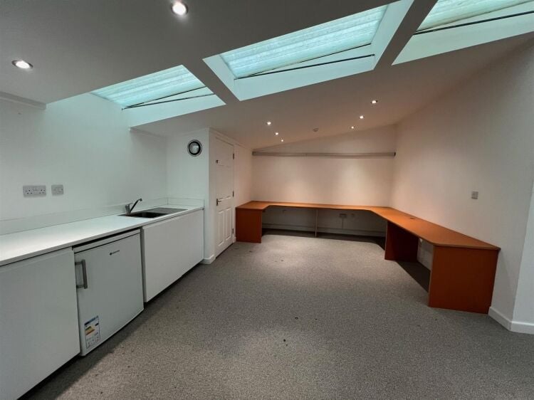 Professional Film and Photography Studio with Office Facilities for Rent in Bristol Photo 7
