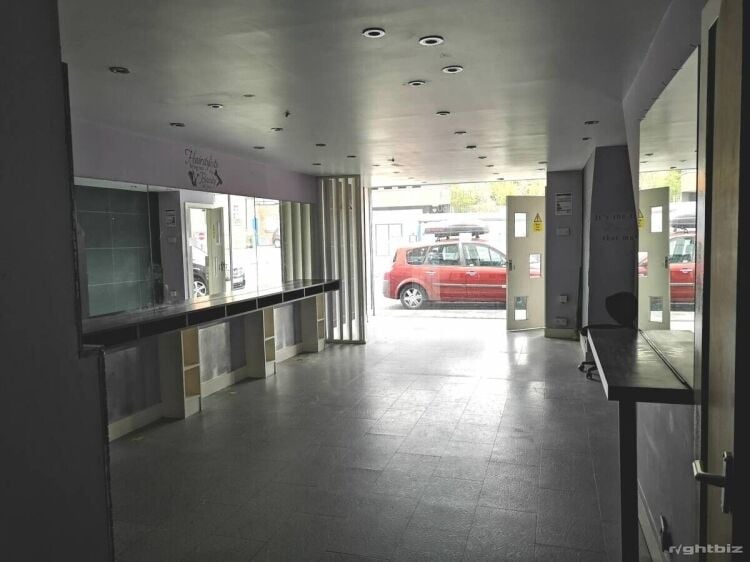 Prime Commercial Property Available for Let in Busy Sheffield Locale Photo 7