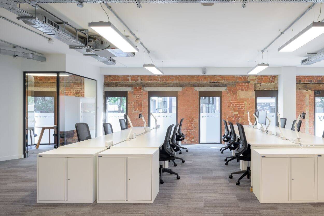 Premium Fully Fitted Office Available to Sublet in Reading Town Centre Steps from the Station Photo 7