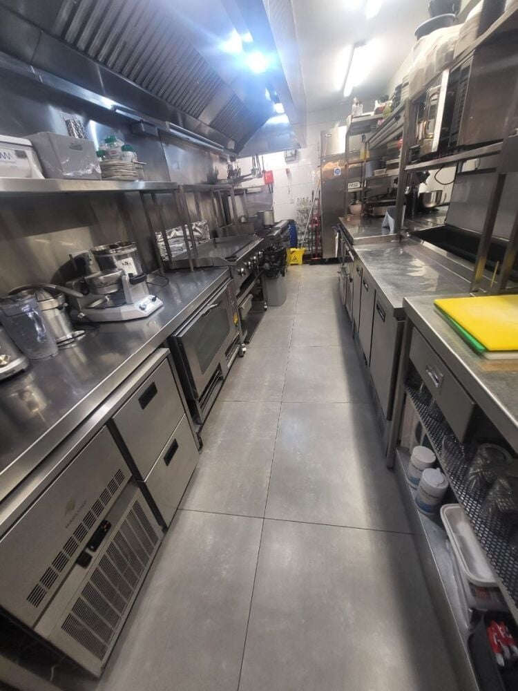 CAFE & BISTRO BUSINESS FOR SALE IN NORTH LONDON WITH CS0686 Photo 7