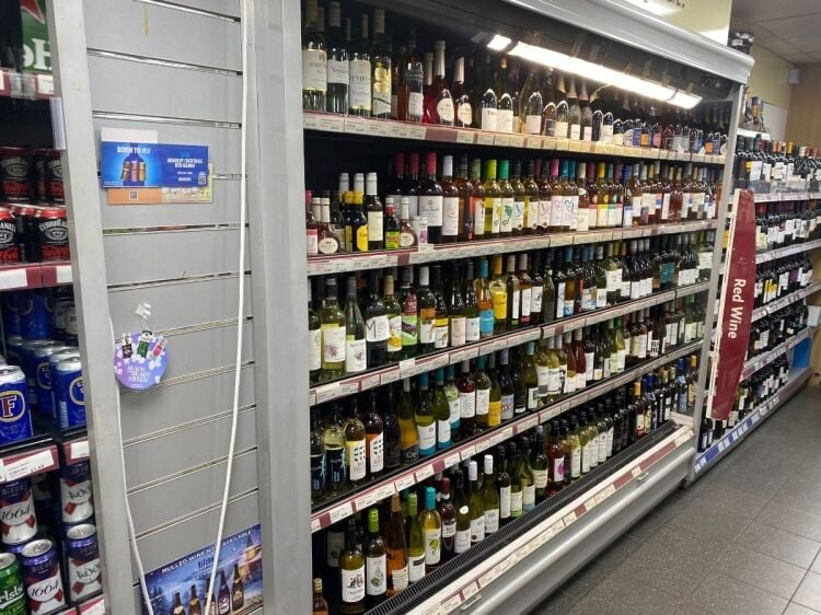 Grocery and convenience store for sale in London near Wood Green Photo 7