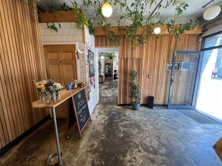 Modern bakery for sale in Bristol with long-term lease in high foot traffic area Photo 7