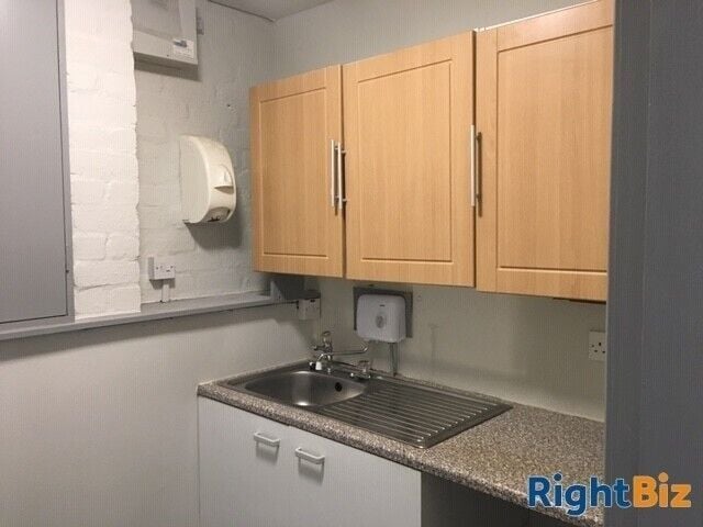 Industrial Unit Available for Rent in Cumbernauld's Popular Wardpark Estate Photo 7