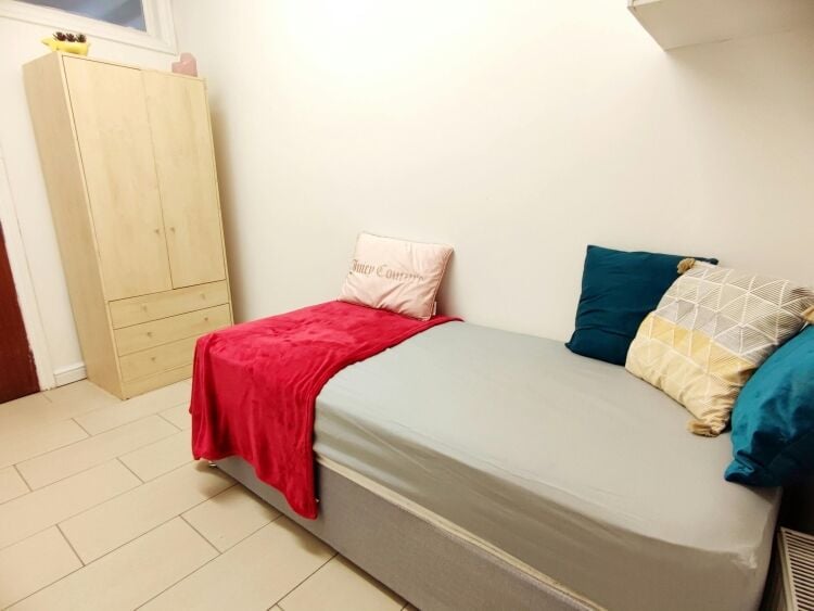17 Unit HMO for Sale in Bournemouth Town Centre with Parking and Development Potential Photo 7