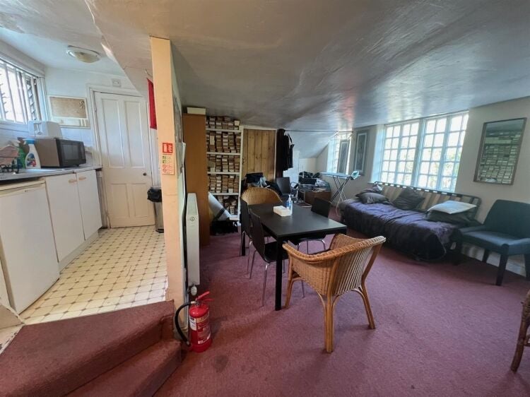 Grade II Listed Commercial Property in Bristol City Centre with Dental Practice Lease Until 2031 Photo 7