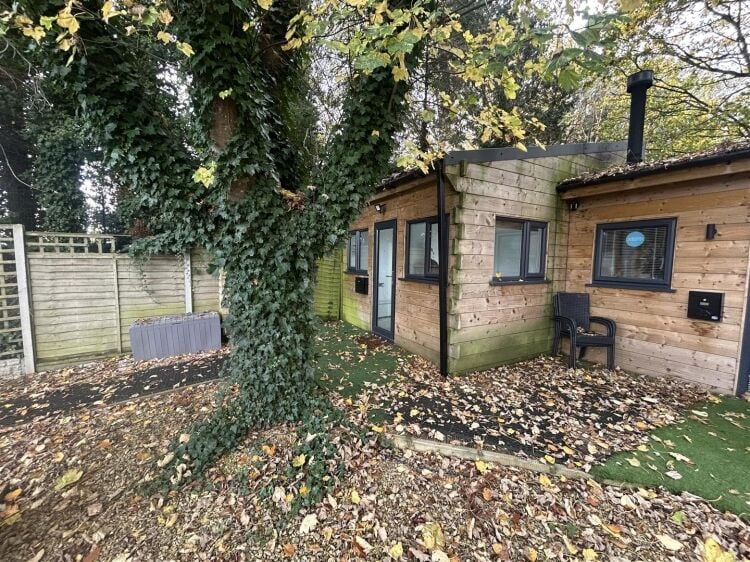 A selection of commercial units ranging from approximately 154 sq ft to 160 sq ft are now available to let. these flexible spaces are suitable for a v Photo 7
