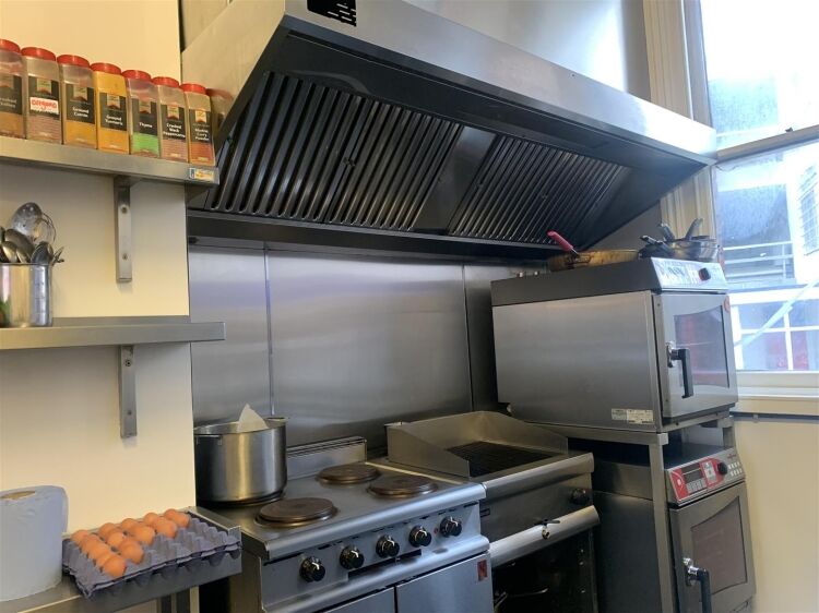 Café with customer seating and kitchen in Bristol, includes sublet basement yoga studio Photo 7