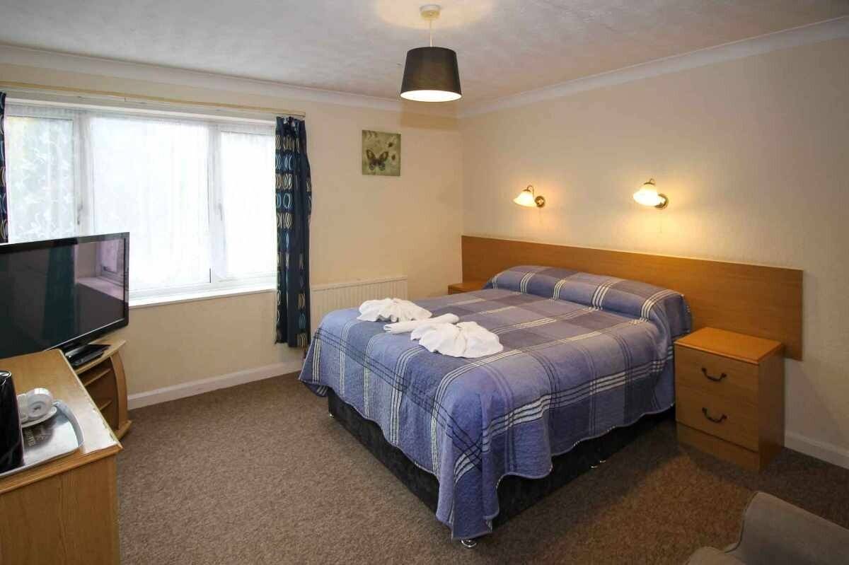 Development Opportunity - Former Hotel in Torquay, Devon Near Harbour and Amenities Photo 7