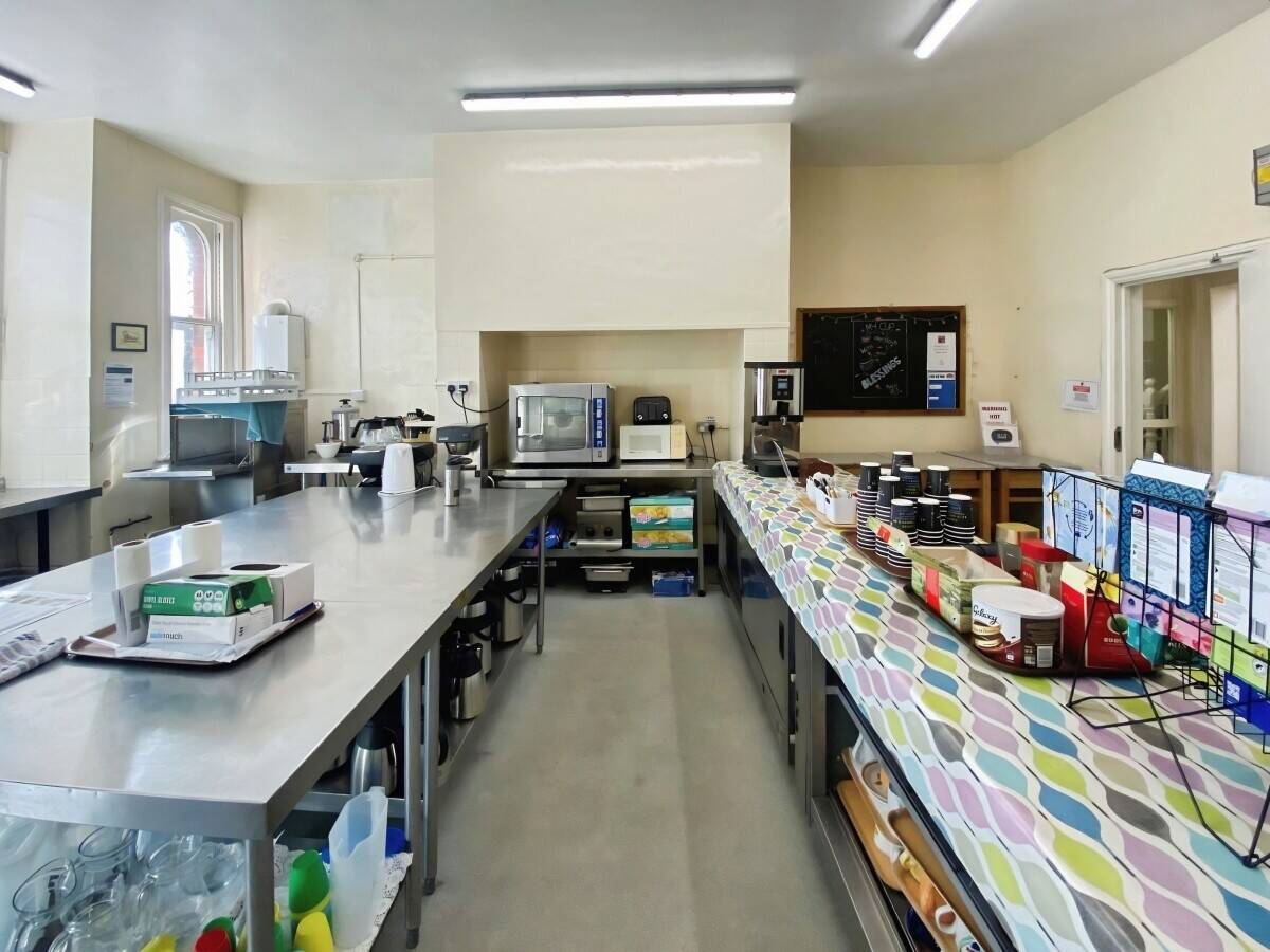 Second-floor offices with parking and shared facilities in Earley, Reading for lease Photo 7