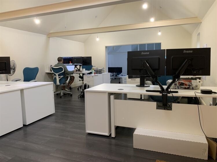 Office suite for sale in Greenway Farm Business Park, Bristol measuring 600 sq ft Photo 7
