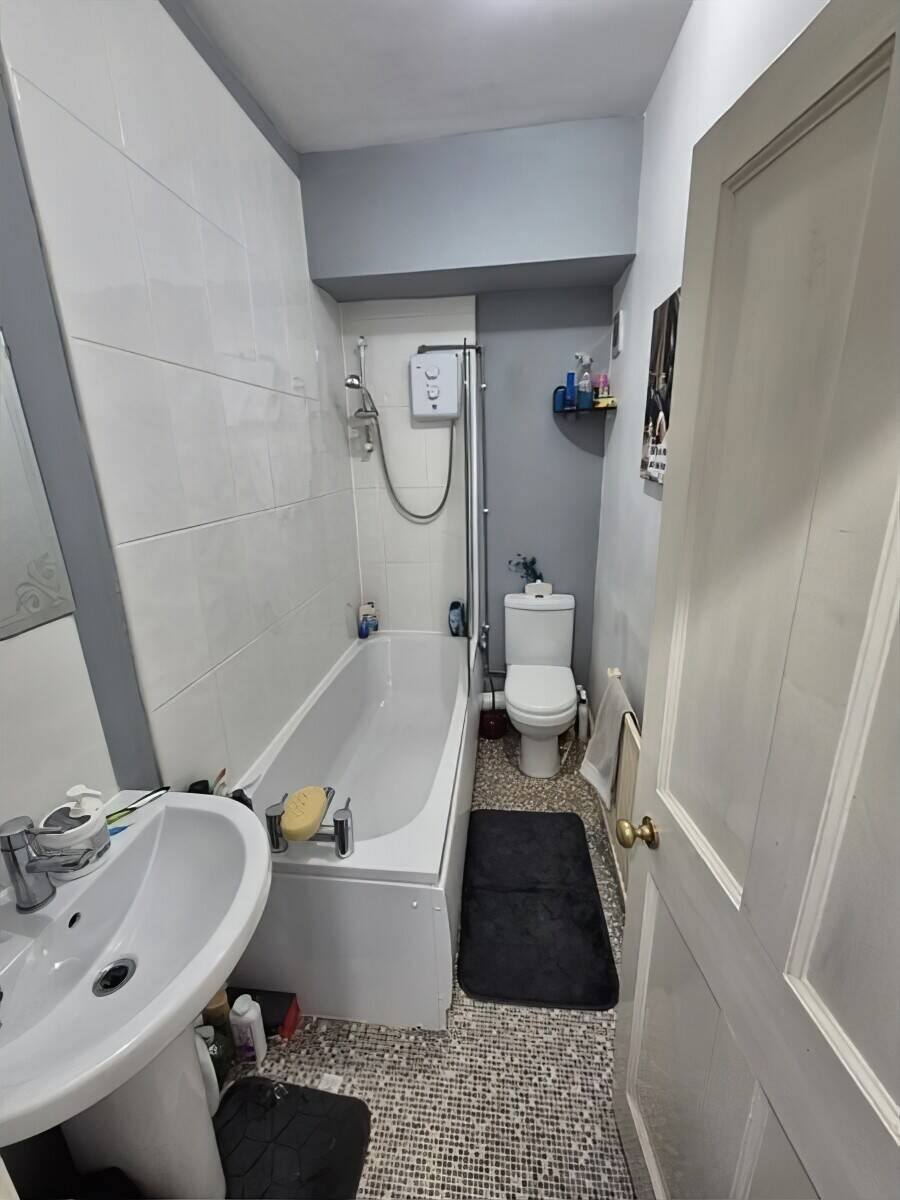 Mixed-use investment property for sale on Clarence Street, York, North Yorkshire Photo 7