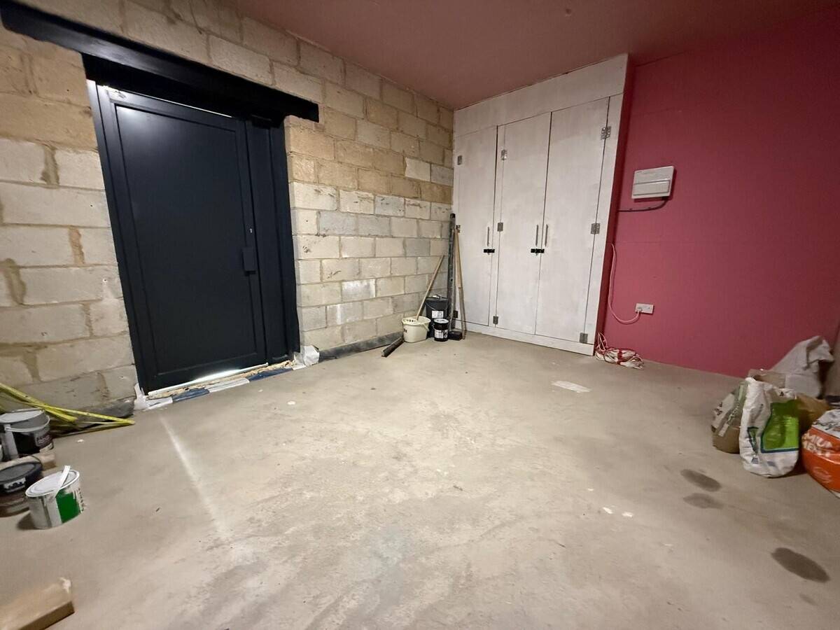 TO LET – Two Class E Retail / Commercial Units (Shell & Core) in TW14 Photo 7
