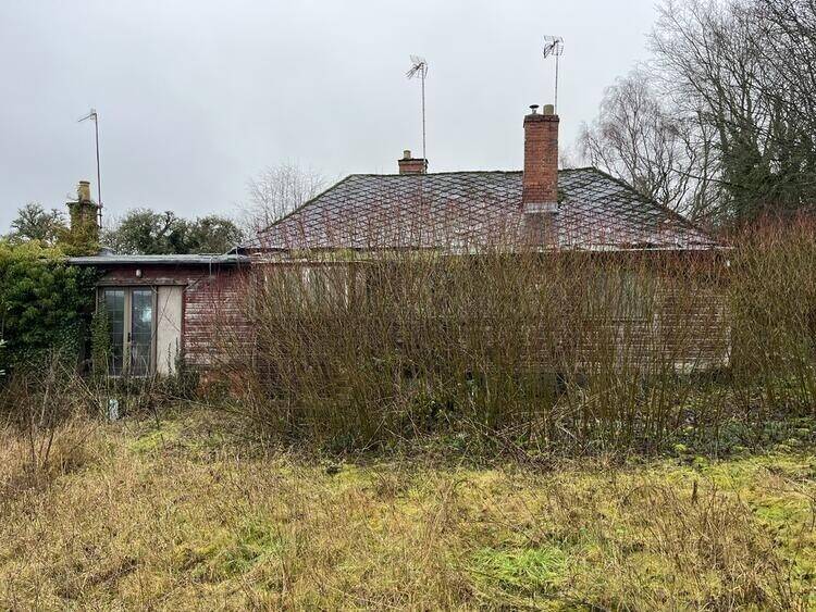 Cotswolds Site for Sale in Bourton-on-the-Water with Potential for Specialist Care Unit Photo 7