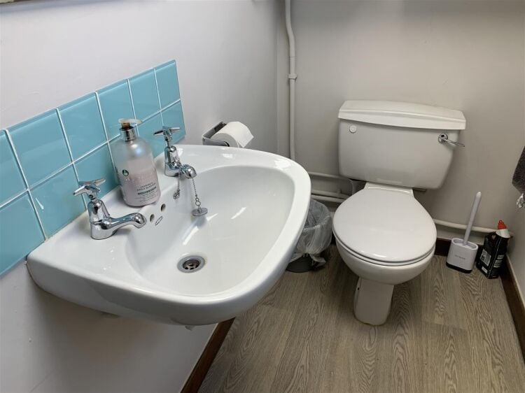 Top Floor Office Suite for Sale on Whiteladies Road in Bristol Photo 7