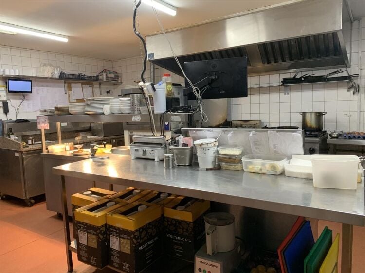 Fully Fitted Restaurant for Sale in Bristol with 2,040 sq ft and Outdoor Seating Photo 7