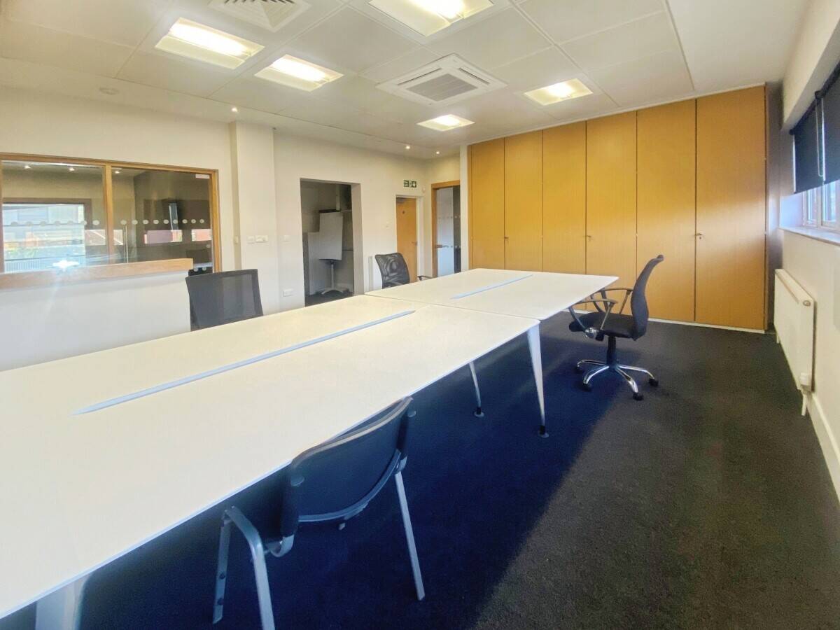 Modern Warehouse and Offices for Sale in Wickford Essex with Versatile Space Available Photo 7