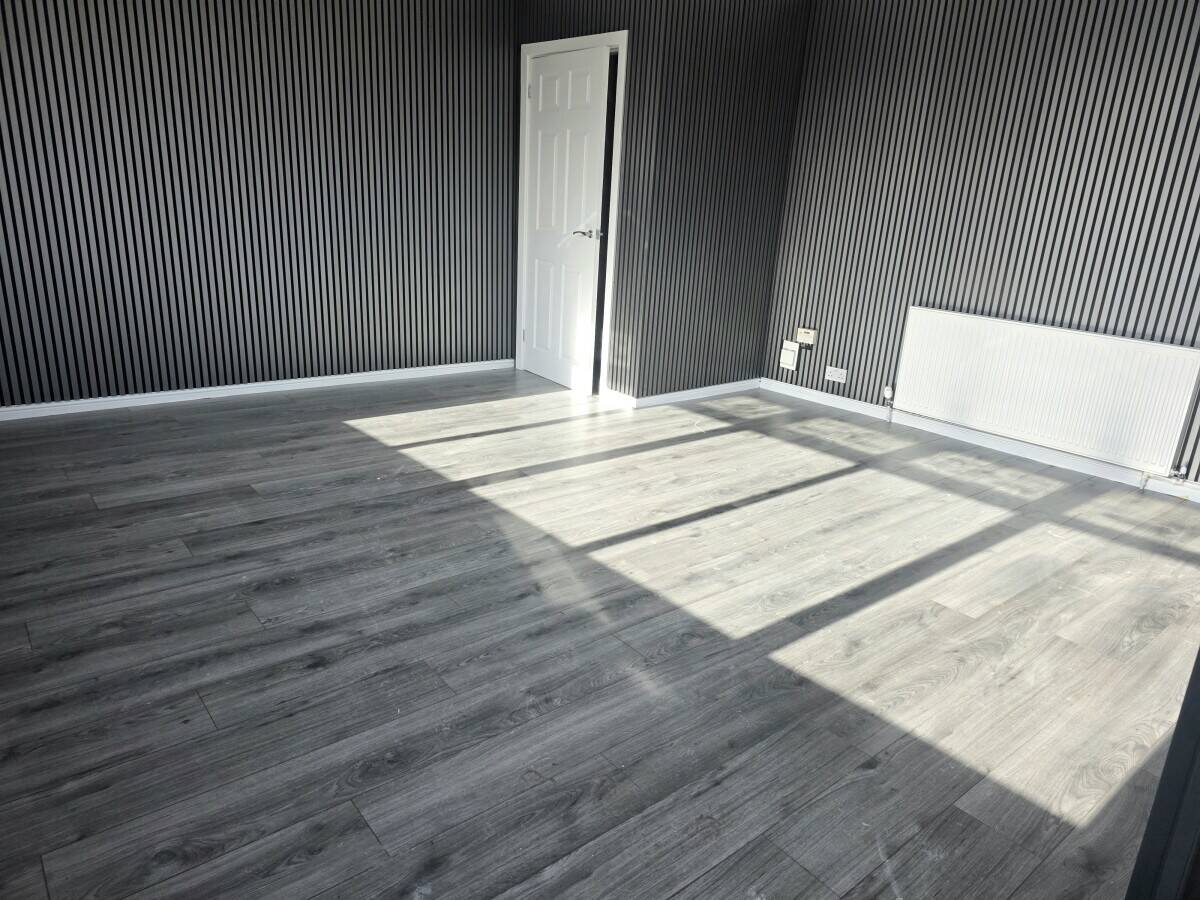 To Let Photo 7