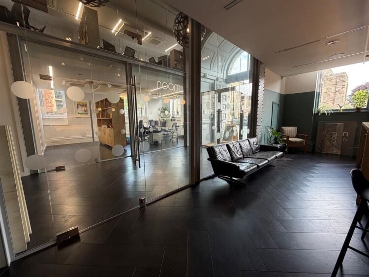 Grade II Listed Office Space in Bristol with Shared Facilities for Up to Six People Photo 7