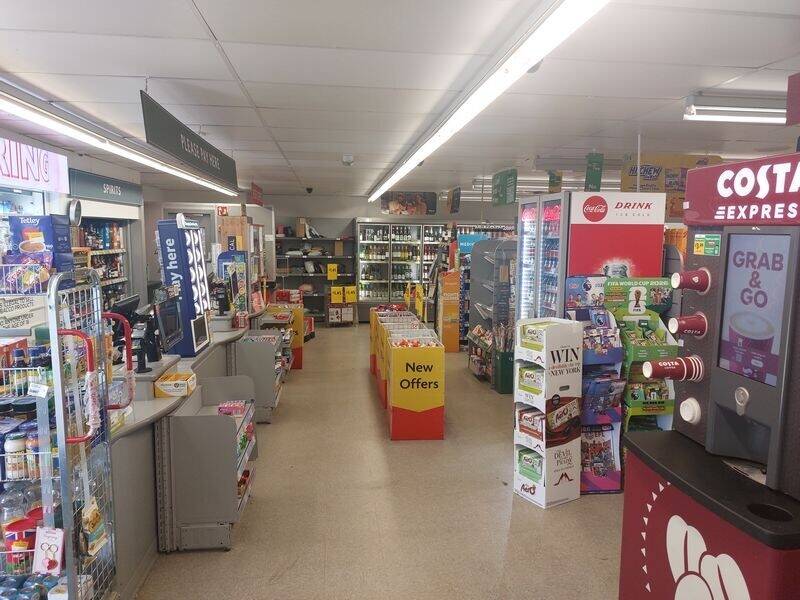 NOW LET Large Retail Unit ideal for Mini Market. Moorcroft Road, Woodthorpe York YO24 2RQ Photo 6