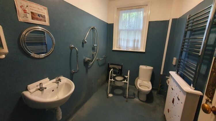 26-Bedroom Care Home in Poole Dorset on 0.6 Acres with Modern Amenities Photo 7