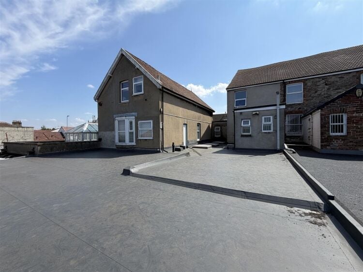 Commercial investment property in Bristol with two tenants generating annual rental income. Photo 7