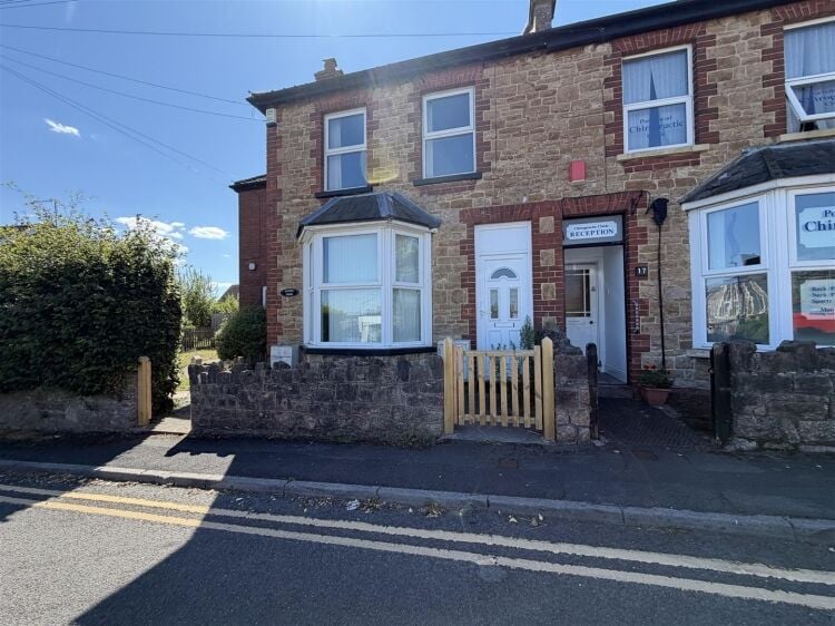Recently redecorated offices available in Portishead Somerset, offering 537 sq ft of flexible space Photo 7