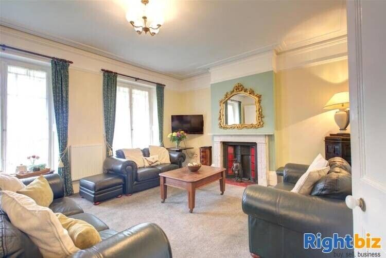 Stunning Coastal Holiday Homes with Potential for Guest House Conversion in Gosport, Hampshire Photo 7
