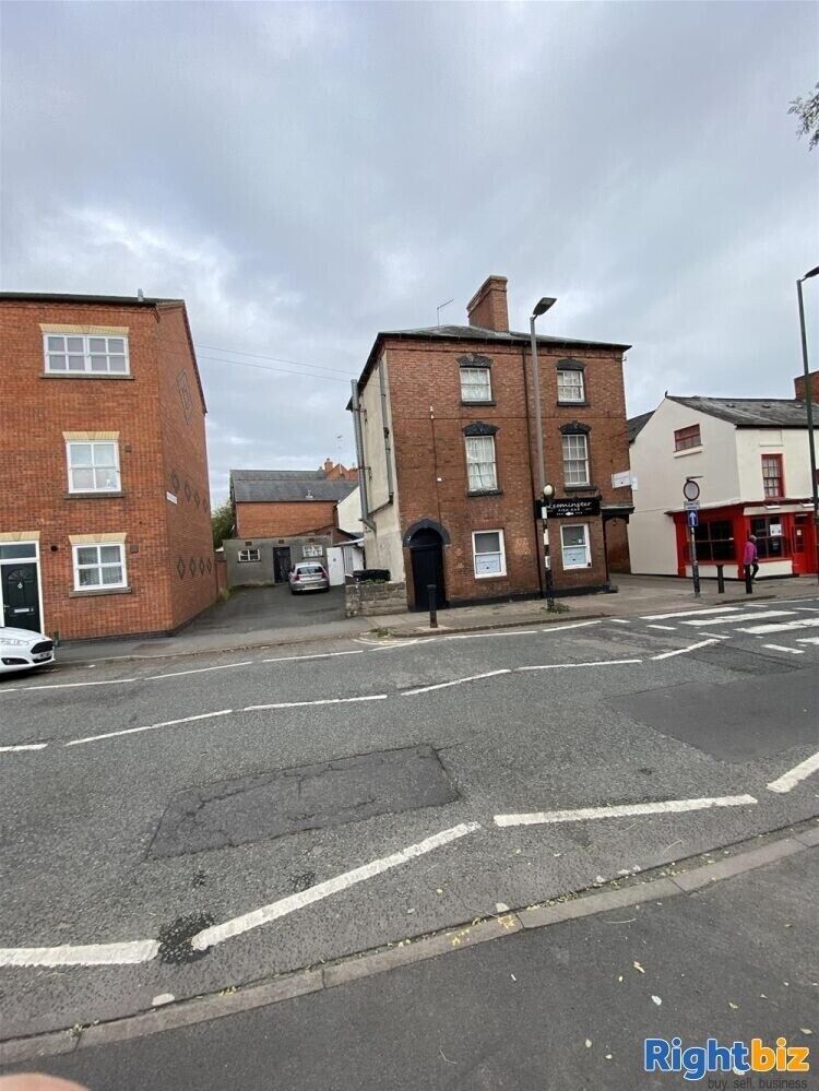 Prominent Fish and Chip Takeaway with Three Flats in Leominster Herefordshire for Sale Photo 7