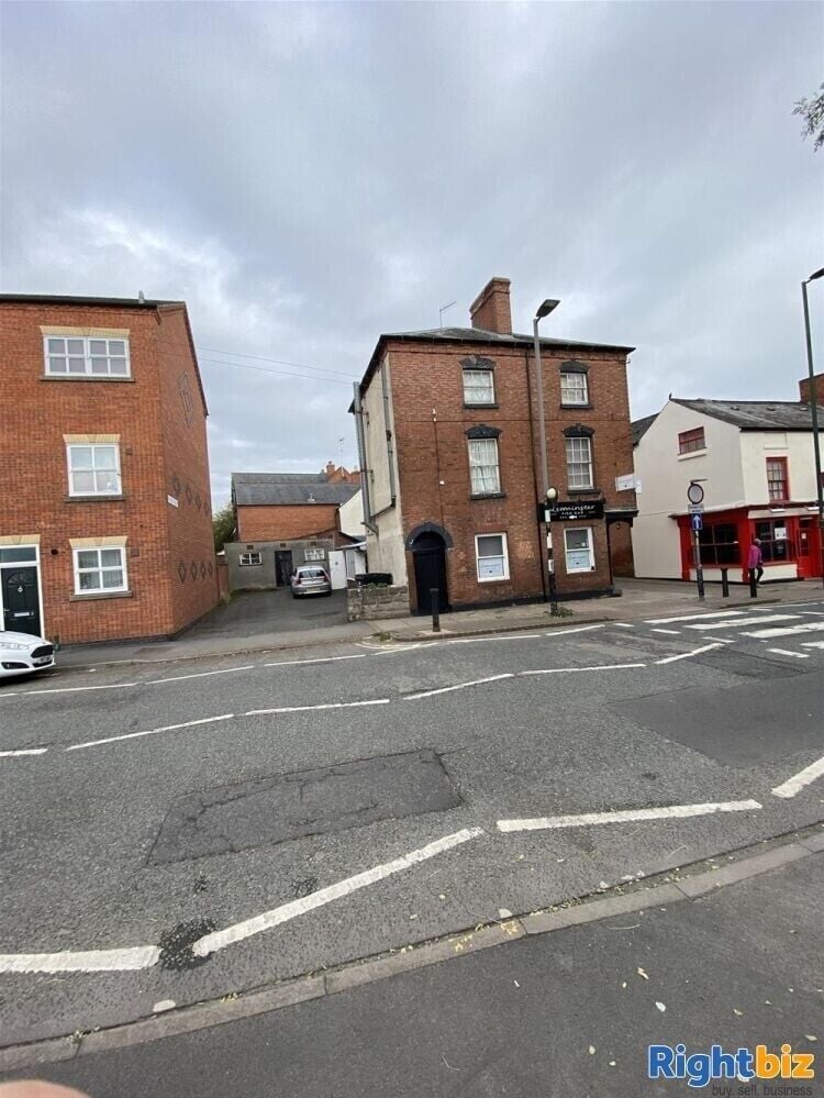 Prominent Fish and Chip Takeaway with Three Flats in Leominster Herefordshire for Sale Photo 7