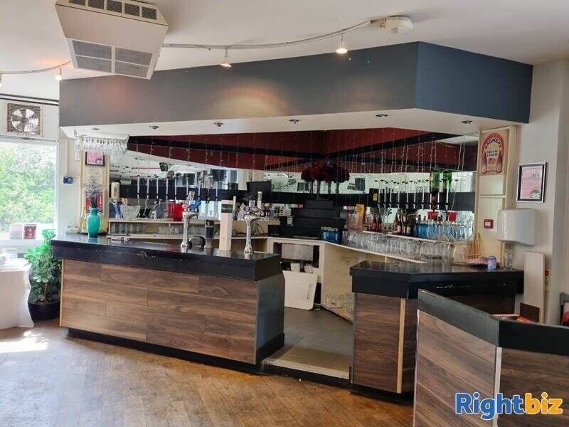 Large Restaurant and Licensed Premises in Cambuslang with Parking, Ideal for Functions or Offices Photo 7