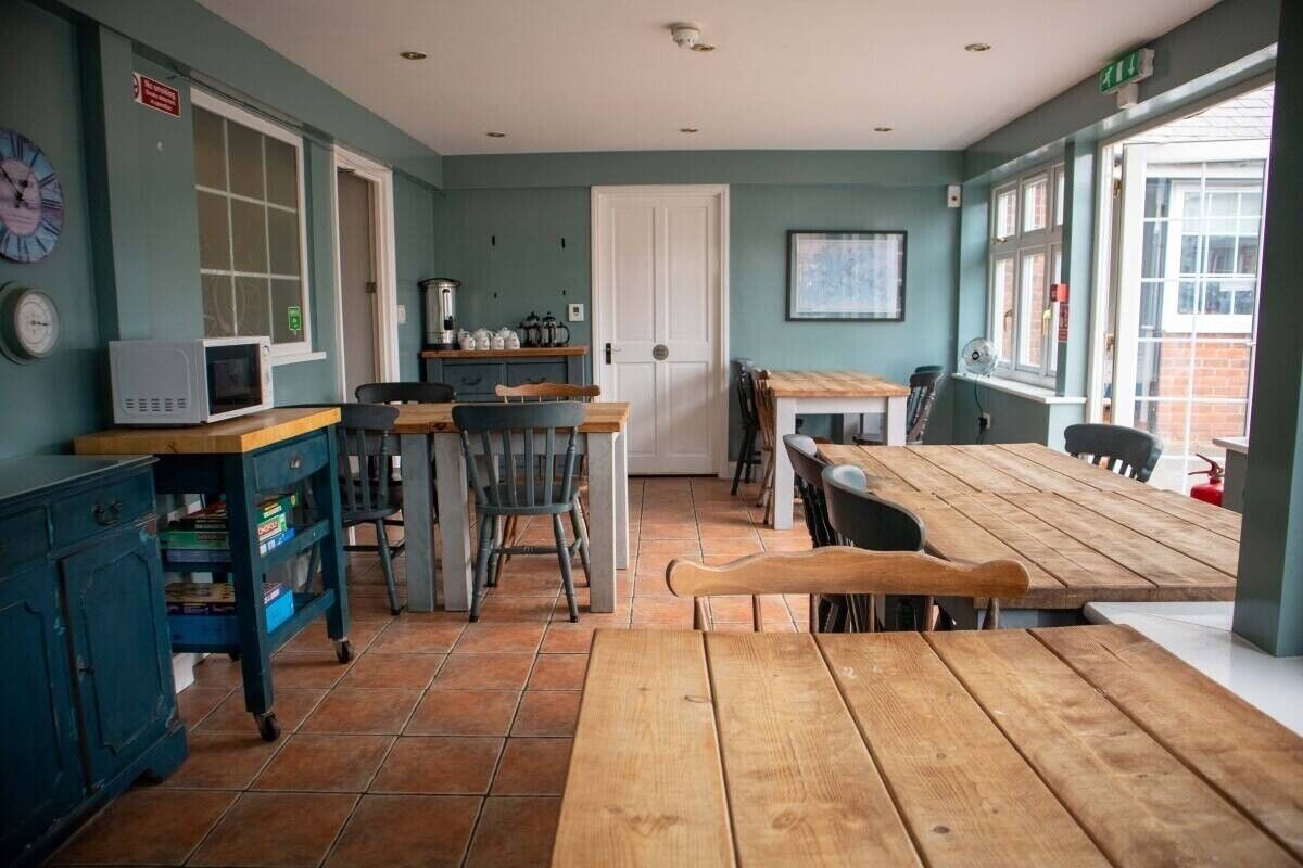 Essex Property: Six Bedroom Guest House & Three Bedroom Family Home in Central Colchester Photo 7