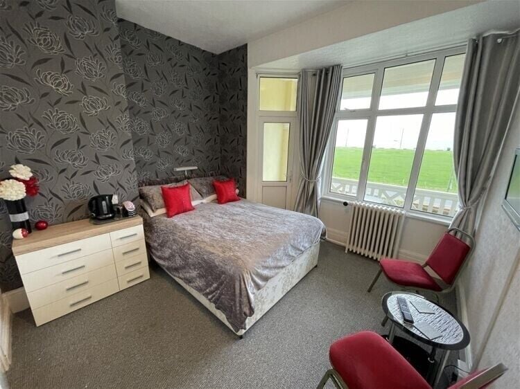 Seafront Coaching Hotel in Paignton Boasting 26 Bedrooms and Panoramic Views now on Sale! Photo 7
