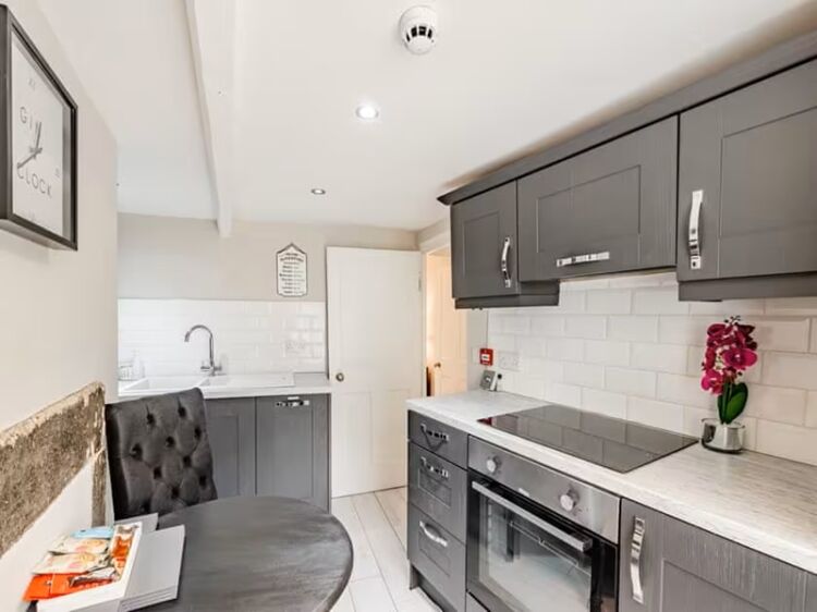Prestigious Freehold Investment Property in Hexham Northumberland for Sale Photo 7
