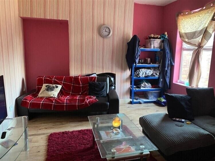 Prime Investment Property in Withernsea, Commercial and Residential Units Available Photo 7