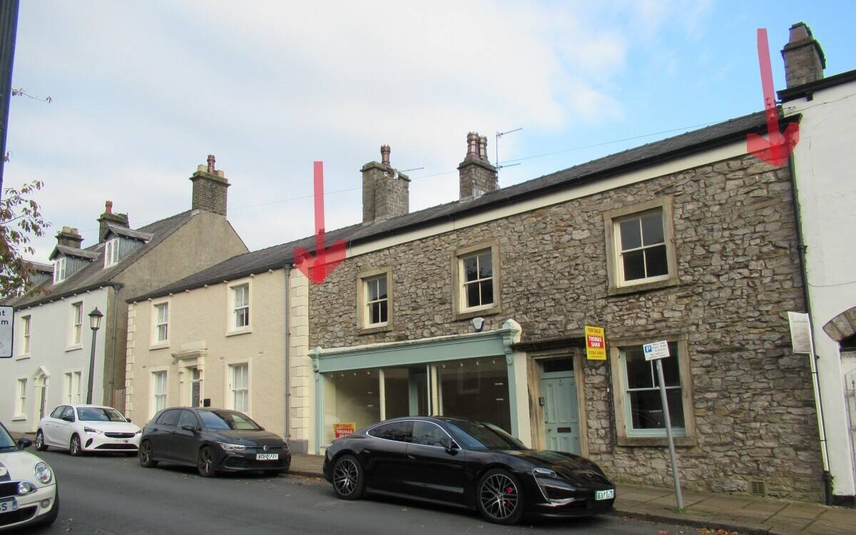 Clitheroe Town Centre Listed Building with Retail Area Available for Let Photo 8
