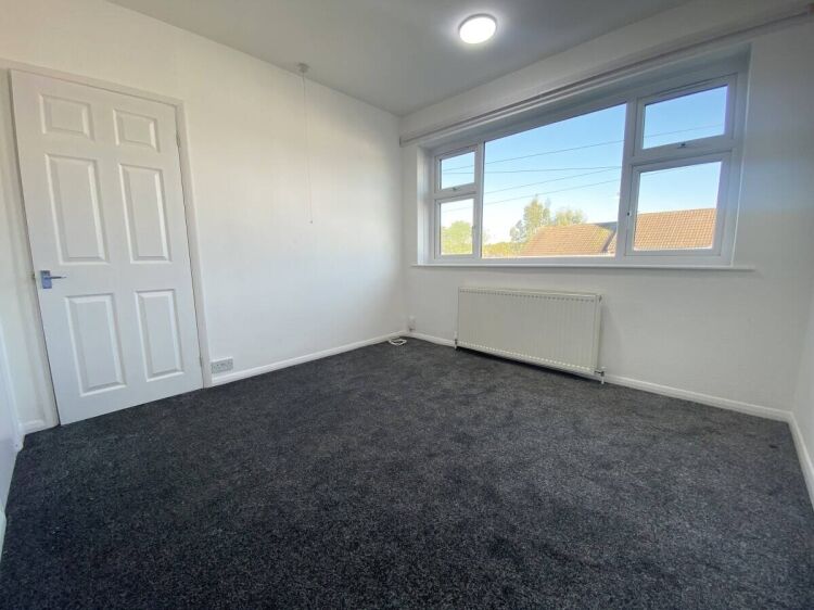 Renovated 5-Bedroom Semi-Detached Property in Desirable Oadby, Leicester LE2 Kendrick Drive Photo 8