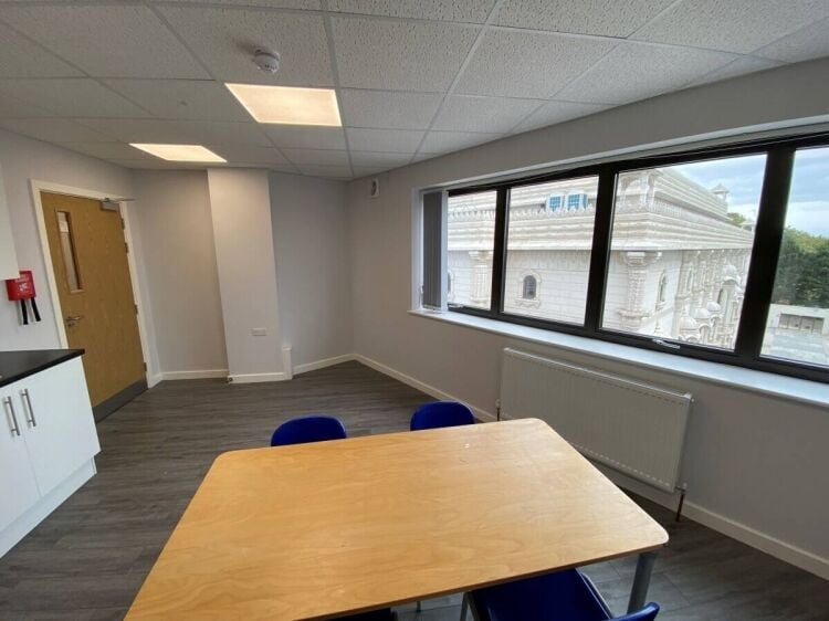 Immediate Occupation: Newly Renovated Luxury Offices on Kingsbury Road, London in Jubilee Centre Photo 8